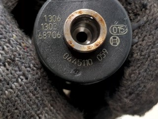 Форсунка топливная, ориг. номер 0445110059, 5066820AA, RX066820AA, Chrysler Voyager 2004-2008