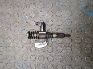 Форсунка топливная Volkswagen Passat 2005-2010