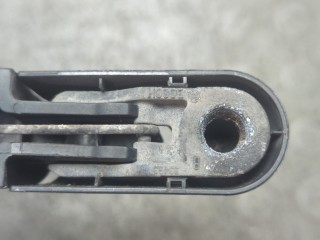 Щеткодержатель левый задний, Renault Scenic 2009-2012