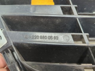 Решетка радиатора, ориг. номер A2208800583, Mercedes S W220 2002-2005
