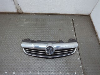 Решетка радиатора Opel Zafira B 2008-2014