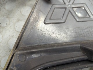 Решетка радиатора, ориг. номер 7450A037XA, Mitsubishi Outlander 2002-2009