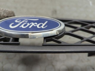 Решетка радиатора, ориг. номер 1211513, 2M518A133BE, Ford Focus 2001-2005