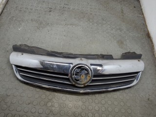 Решетка радиатора Opel Zafira B 2008-2014