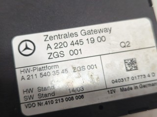 Блок управления центральным замком, ориг. номер A2204451900, Mercedes S W220 2002-2005
