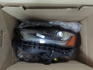 Кронштейн фары левый, ориг. номер 8K0805607B, Audi A4 2011-2015