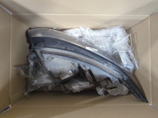 Кронштейн фары правый, ориг. номер LR025744, BJ3213D084AA, Land Rover Range Rover Evoque 2011-2015