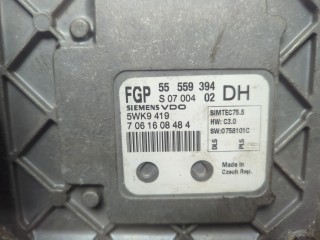Блок управления двигателем, ориг. номер 55559394, Opel Astra 1998-2009