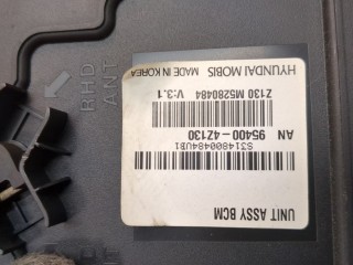 Блок управления бортовой сети (Body Control Module), ориг. номер 954004Z130, Hyundai Santa Fe 2012-2016