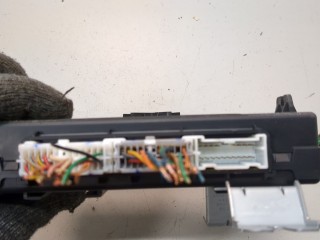 Блок управления бортовой сети (Body Control Module), ориг. номер 954004Z130, Hyundai Santa Fe 2012-2016