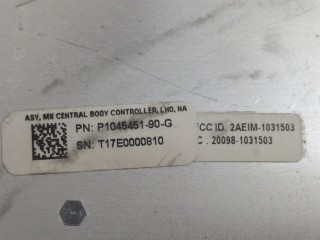 Блок управления бортовой сети (Body Control Module), ориг. номер 104545190G, Tesla Model X 2015-2021