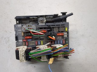 Блок управления бортовой сети (Body Control Module) Peugeot 3008 2009-2013