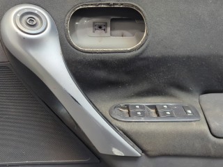 Дверная карта (Обшивка двери) правая передняя, ориг. номер 8200793658, Renault Megane 2006-2009