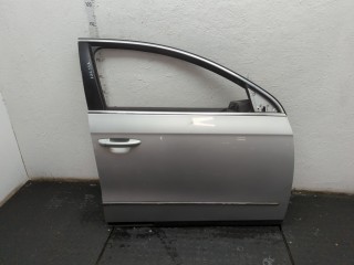 Дверная карта (Обшивка двери) правая передняя Volkswagen Passat 2005-2010