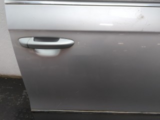 Дверная карта (Обшивка двери) правая передняя, Volkswagen Passat 2005-2010
