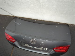 Обшивка крышки (двери) багажника, ориг. номер 5C6867605A, Volkswagen Jetta 2010-2014