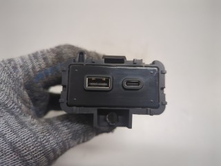 Разъем AUX/USB, Buick Encore GX 2023-2026