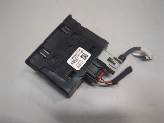 Разъем AUX/USB, ориг. номер 13529865, Chevrolet Malibu 2018-2026
