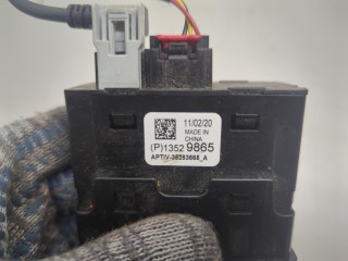 Разъем AUX/USB, ориг. номер 13529865, Chevrolet Malibu 2018-2026