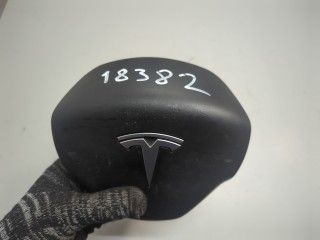 Подушка безопасности водителя, Tesla Model 3 2017-2021