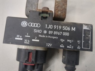 Реле вентилятора, ориг. номер 1J0919506M, Skoda Fabia 2007-2010