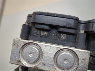Блок АБС, насос (ABS, ESP, ASR), ориг. номер 2E0909049T, Volkswagen Crafter 2011-2016