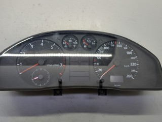 Щиток приборов (приборная панель) Audi A4 1994-1997