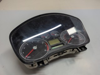 Щиток приборов (приборная панель) Ford Focus 2004-2008