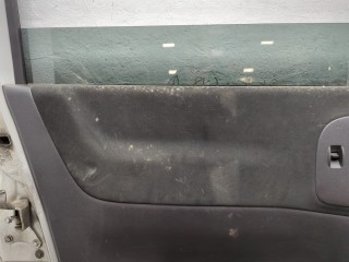 Стекло боковой двери правое заднее, ориг. номер 82301CY00A, Nissan Serena (C25) 2005-2007