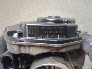 Заслонка дроссельная, ориг. номер 058133063H, Volkswagen Passat 5 1996-2001