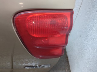 Крышка (дверь) багажника, Toyota Sequoia 2000-2004