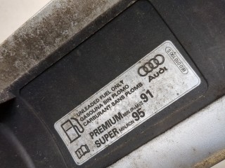 Лючок бензобака, Audi A8 2009-2014