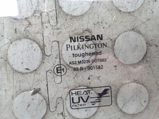 Стекло боковой двери левое переднее, Nissan Almera 2002-2006