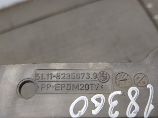 Заглушка (решетка) бампера левая передняя, ориг. номер 51118235673, BMW 5 серия 1995-2000