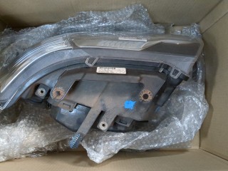 Кронштейн фары левый, Land Rover Freelander 2 2006-2010