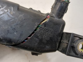 Блок предохранителей, Toyota Sequoia 2000-2004