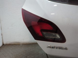 Крышка (дверь) багажника, Opel Astra 2006-2014