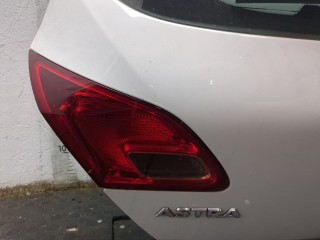Крышка (дверь) багажника, ориг. номер 13258132, 126001, 13288625, Opel Astra 2006-2014