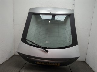 Крышка (дверь) багажника Ford Mondeo 2003-2007