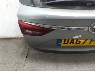 Крышка (дверь) багажника, Toyota Avensis 3 2015-2018