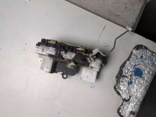 Замок двери правый передний Citroen C5 2000-2004