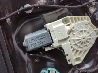 Замок двери левый передний, ориг. номер 8J2837015C, Audi A4 (B8) 2007-2012