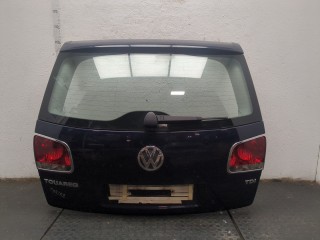 Фонарь крышки багажника левый Volkswagen Touareg 2002-2007