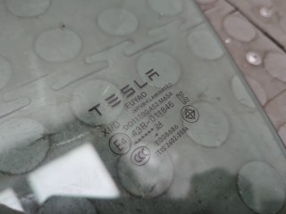 Стекло боковой двери левое переднее, Tesla Model Y 2020-2026