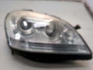 Фара (передняя) правая Mercedes M-Класс 2005-2008