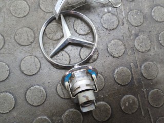 Эмблема, ориг. номер A2108800186, Mercedes CLK W208 1999-2003