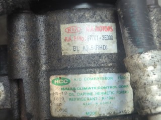 Компрессор кондиционера, ориг. номер 977013E300, KIA Sorento BL 2002-2006