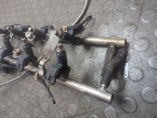 Форсунка топливная, ориг. номер 4650544, 2W939F593BA, Land Rover Range Rover Sport 2005-2009