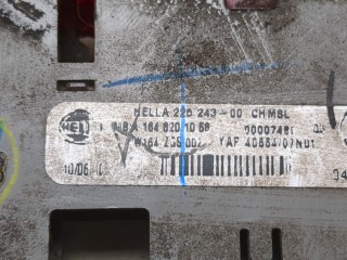Фонарь дополнительный (стоп-сигнал), ориг. номер A1647401057, Mercedes M-Класс 2008-2011