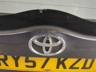 Крышка (дверь) багажника, Toyota Prius 2005-2011